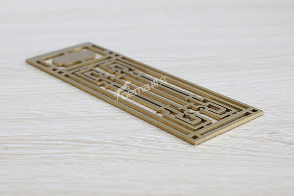 得马激光切割机加工的金属样品